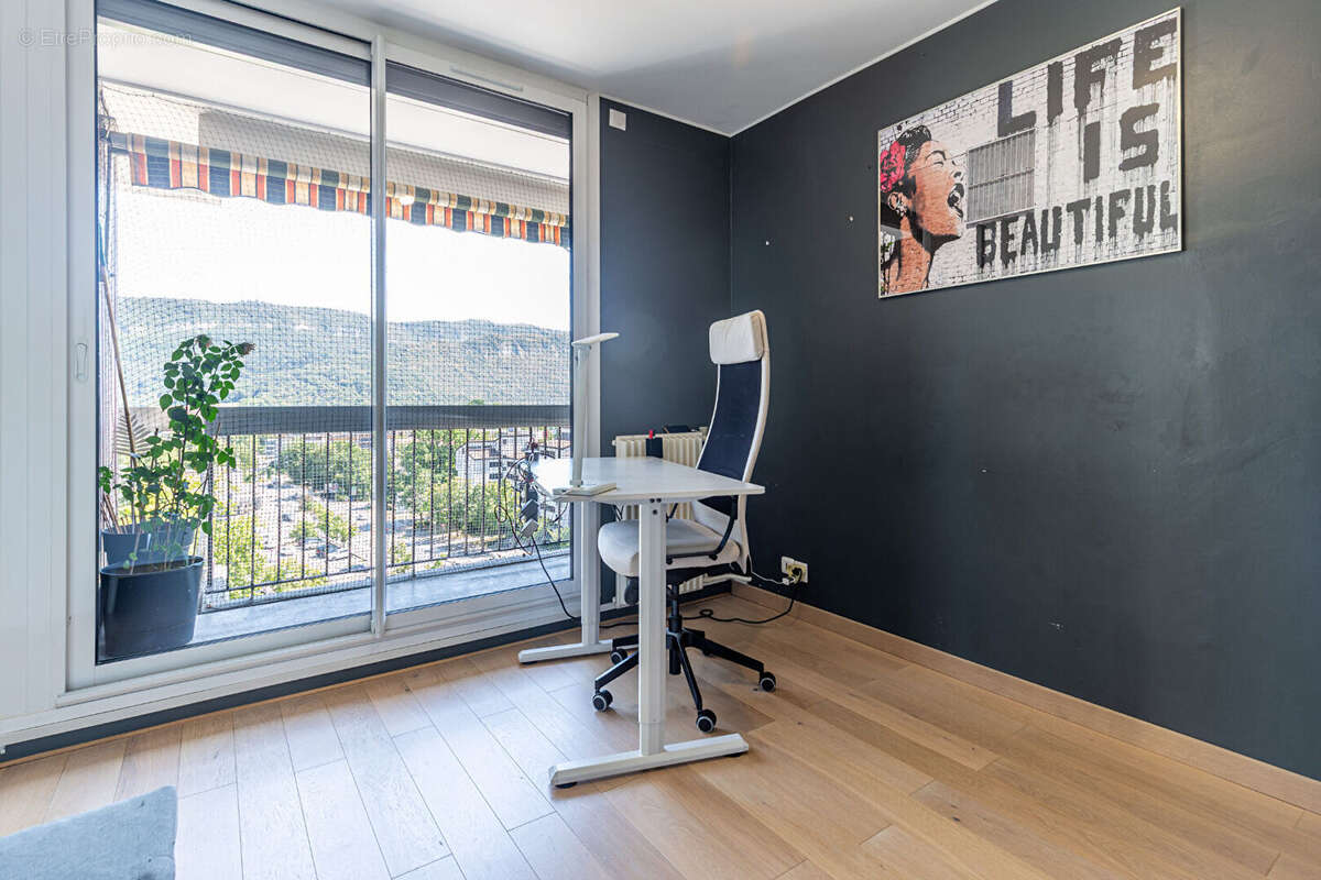 Agence immobiliere laforet - exclusivite - "magnolia" - seynod hyper centre - appartement t5 - balcons - cave - garage en option - photo 14
