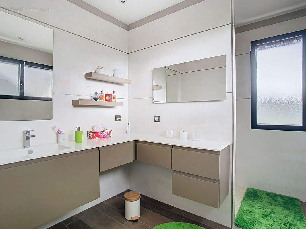 Maison à LA HAYE-DU-PUITS