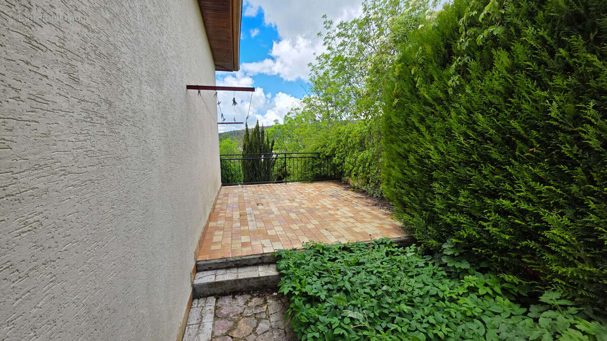 Maison à OYONNAX