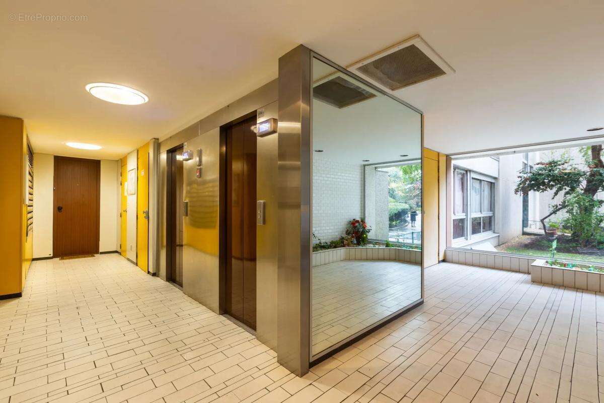 Appartement à PARIS-19E