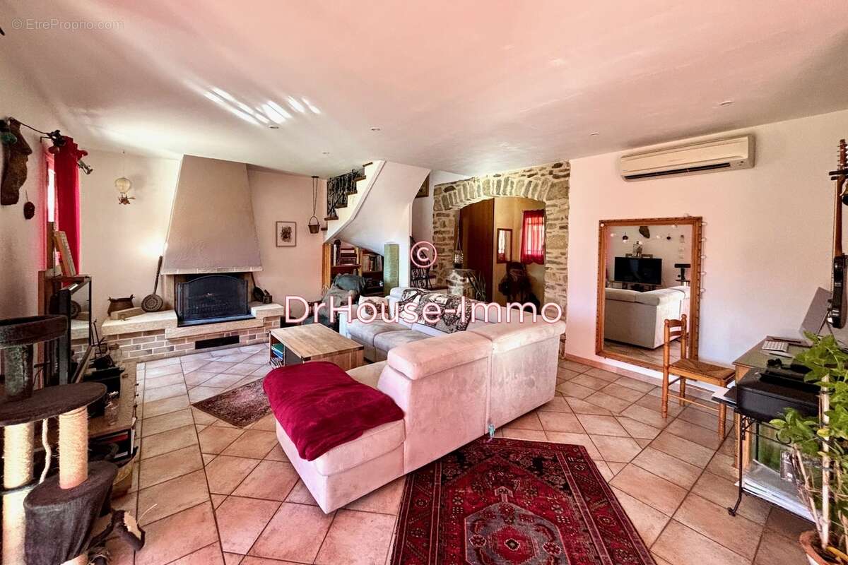 Maison à SAINT-HILAIRE