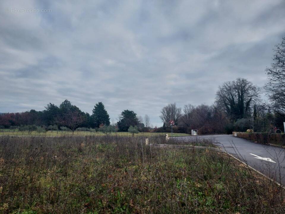 Terrain à TOURVES