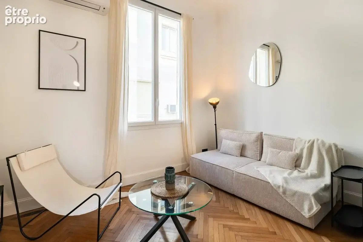 Cannes, rue d'Antibes – Studio 32 m² entièrement rénové – Palais des Festivals à 100 m - photo 2