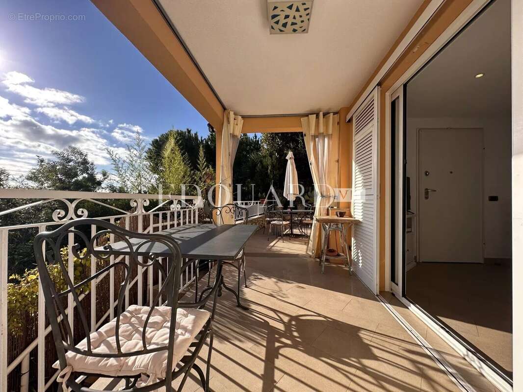 Appartement à ROQUEBRUNE-CAP-MARTIN