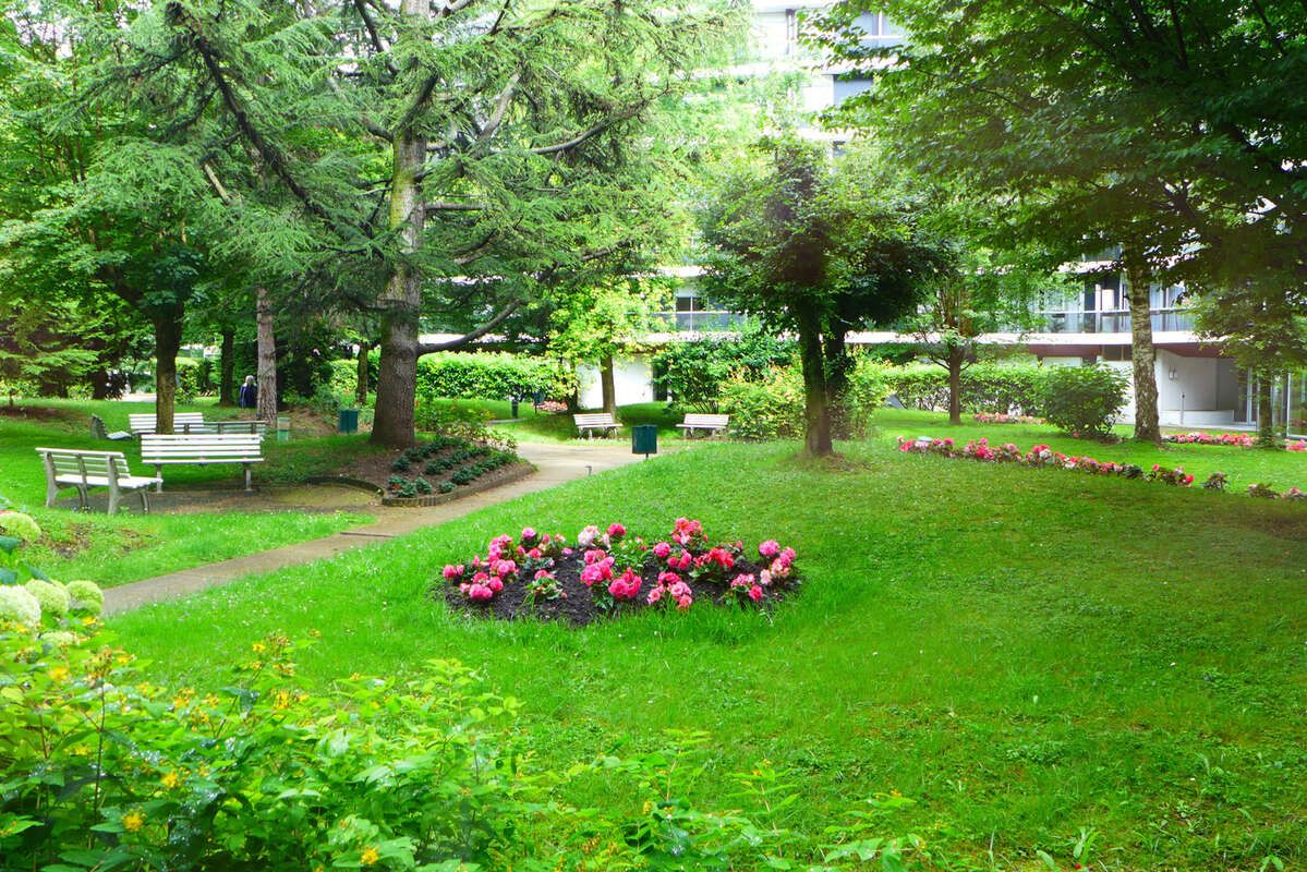 Residence pour seniors - a vendre appartement 2 pieces - bon etat - photo 2