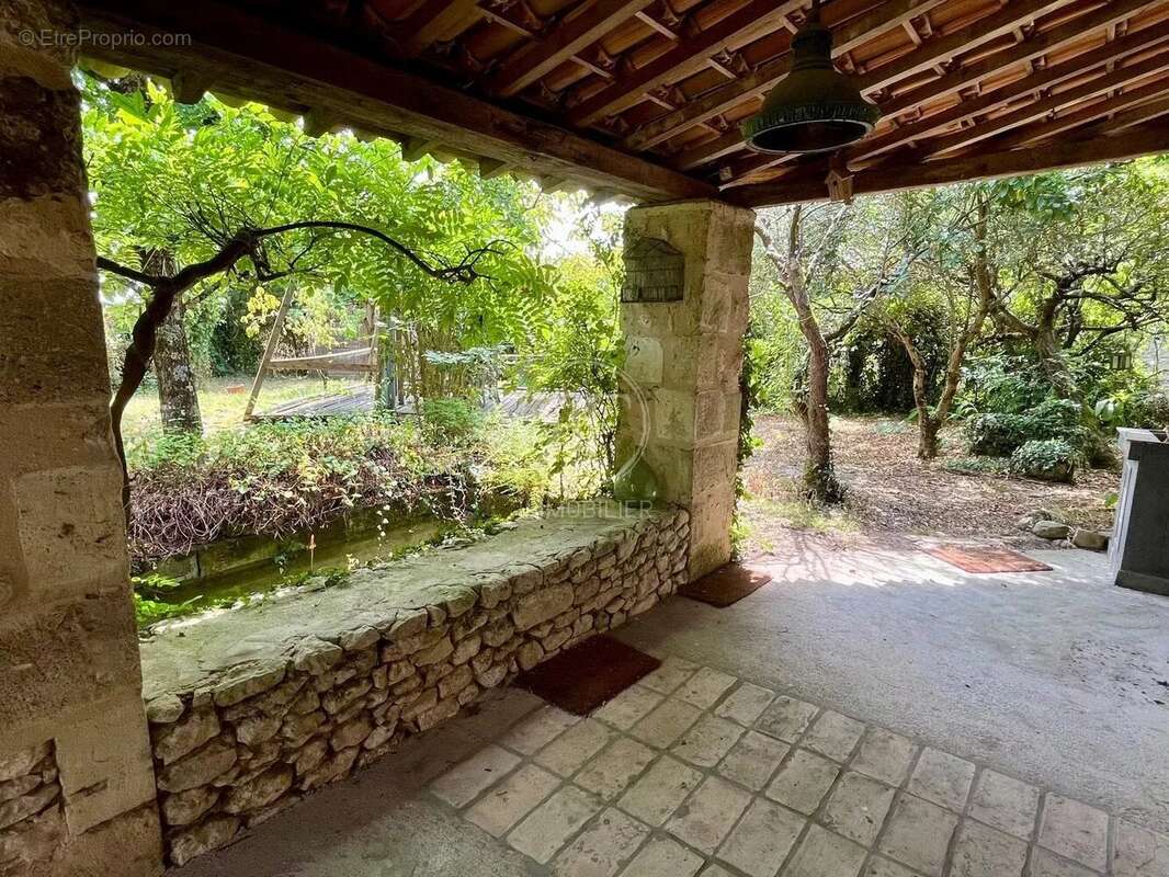 Maison à LA LANDE-DE-FRONSAC