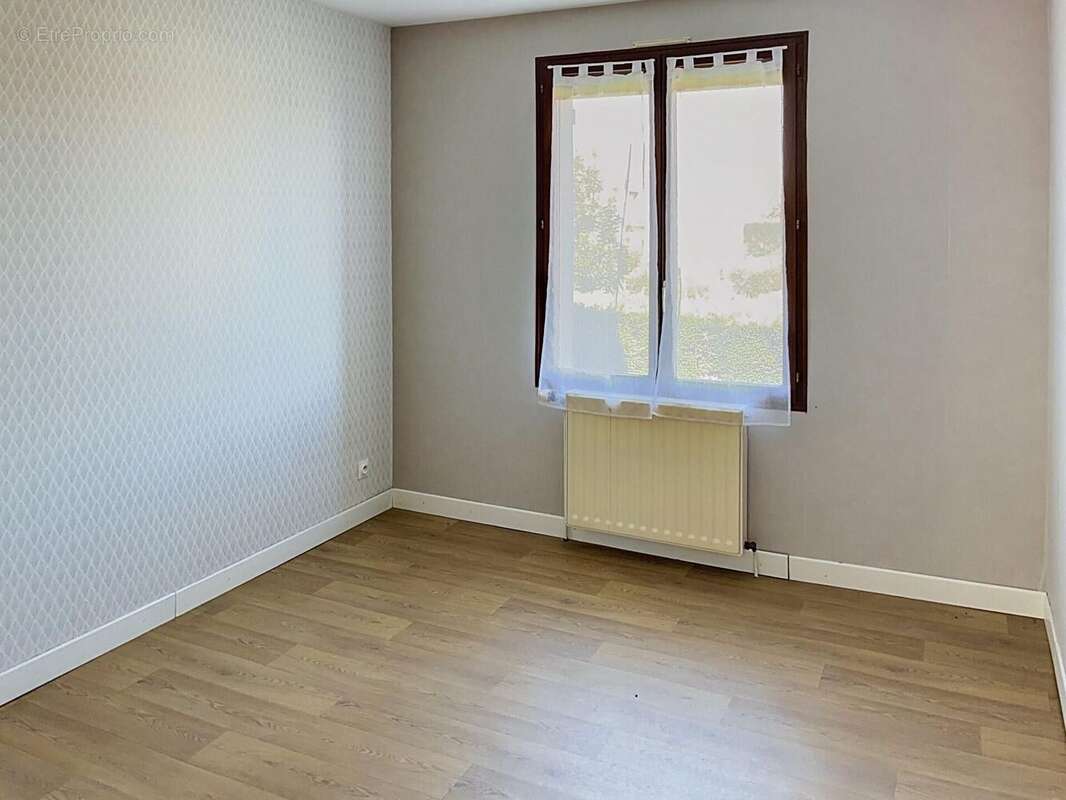 Maison 100 m² à Neuvy-Saint-Sepulchre  - photo 8