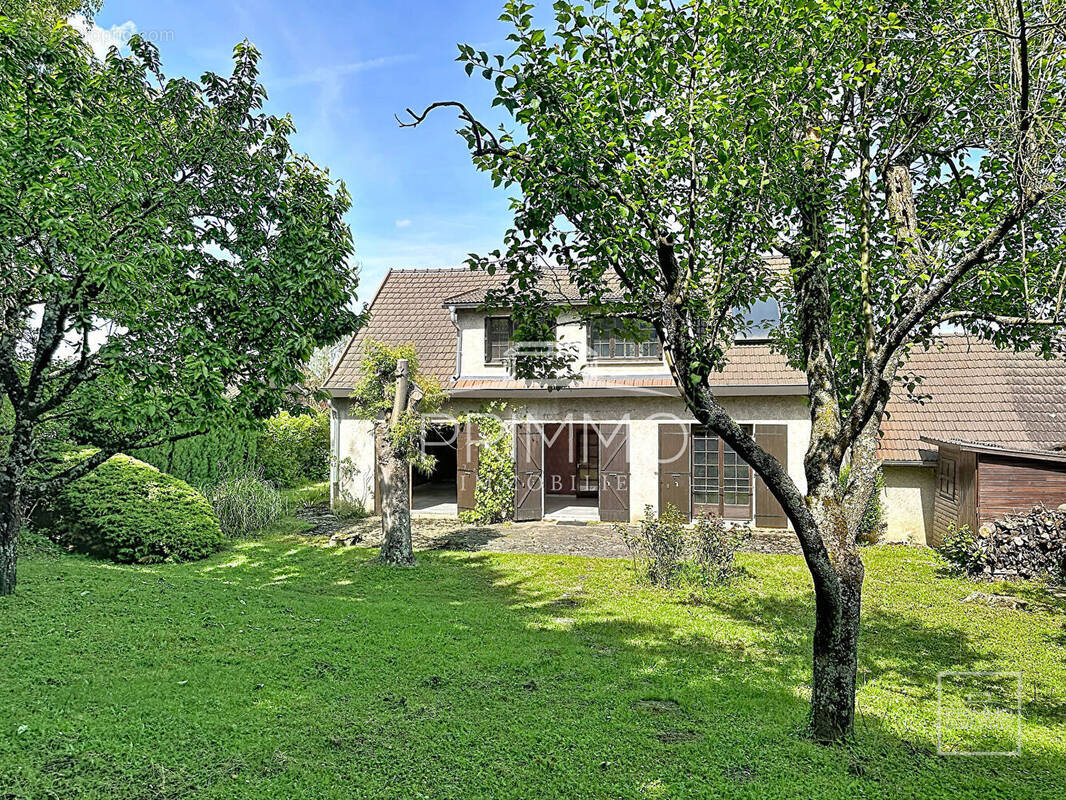 Maison à SAINT-CYR-AU-MONT-D'OR