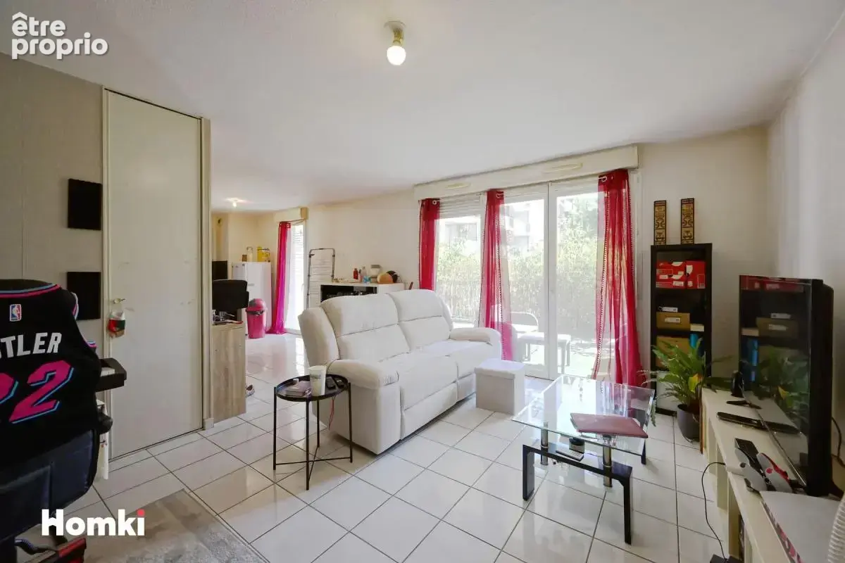 Appartement T2 de 52 m² à Grenoble 38100, Allée des Deux Mondes - photo 2
