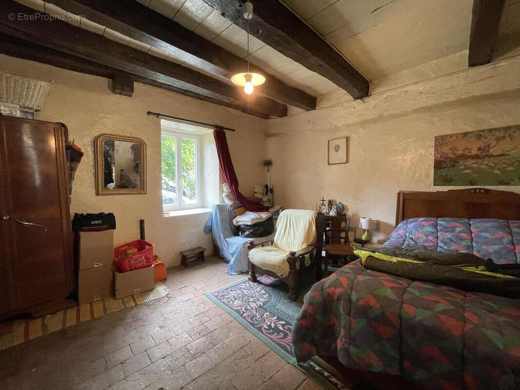 Maison 74 m² à Crechy  - photo 9
