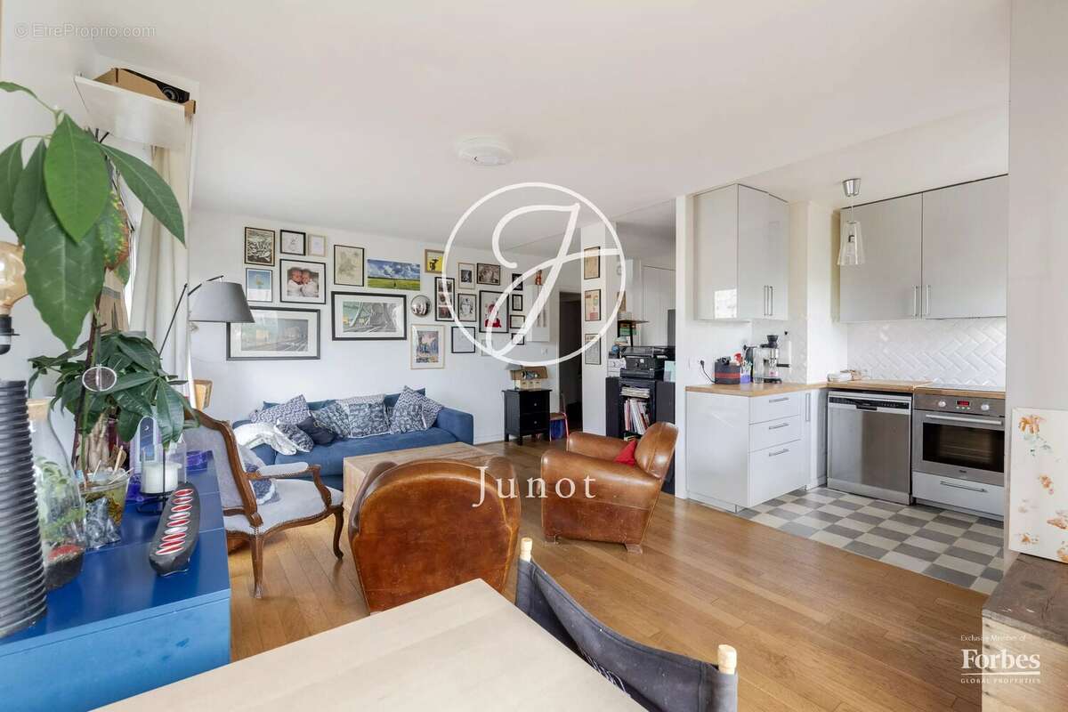 Appartement à PARIS-18E