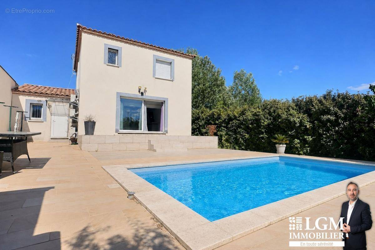 Maison à MILHAUD