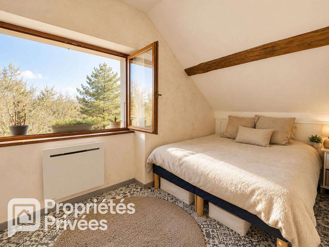 Appartement à PERON