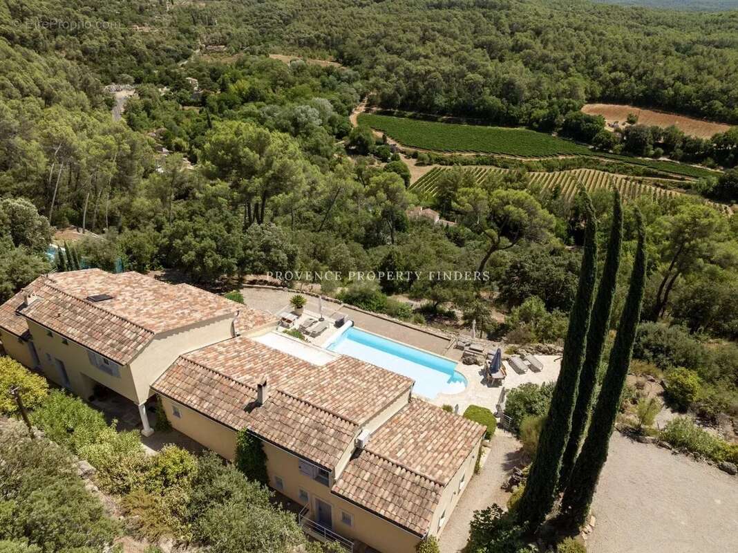 Maison à ENTRECASTEAUX