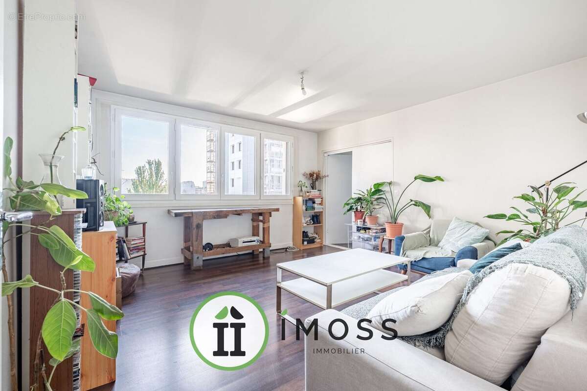 Appartement à PARIS-18E