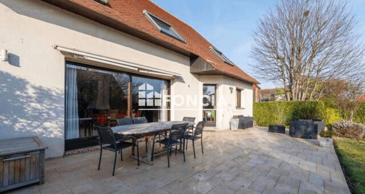 Maison à CARRIERES-SUR-SEINE