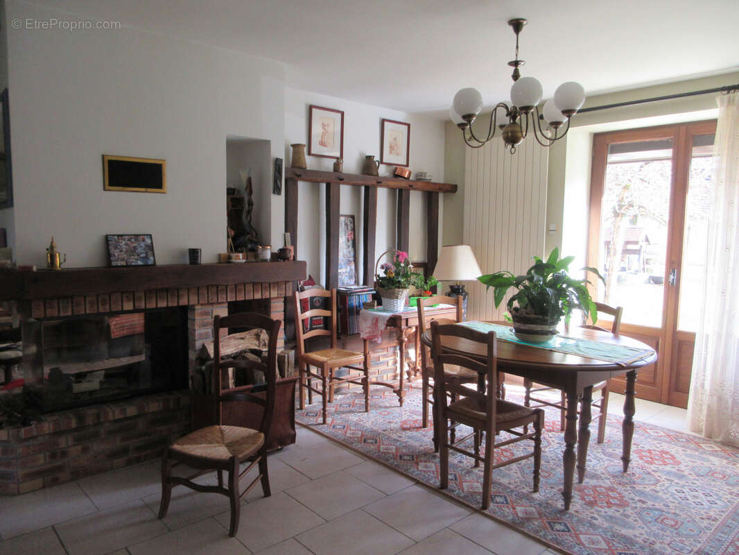 Maison à BAZAIGES