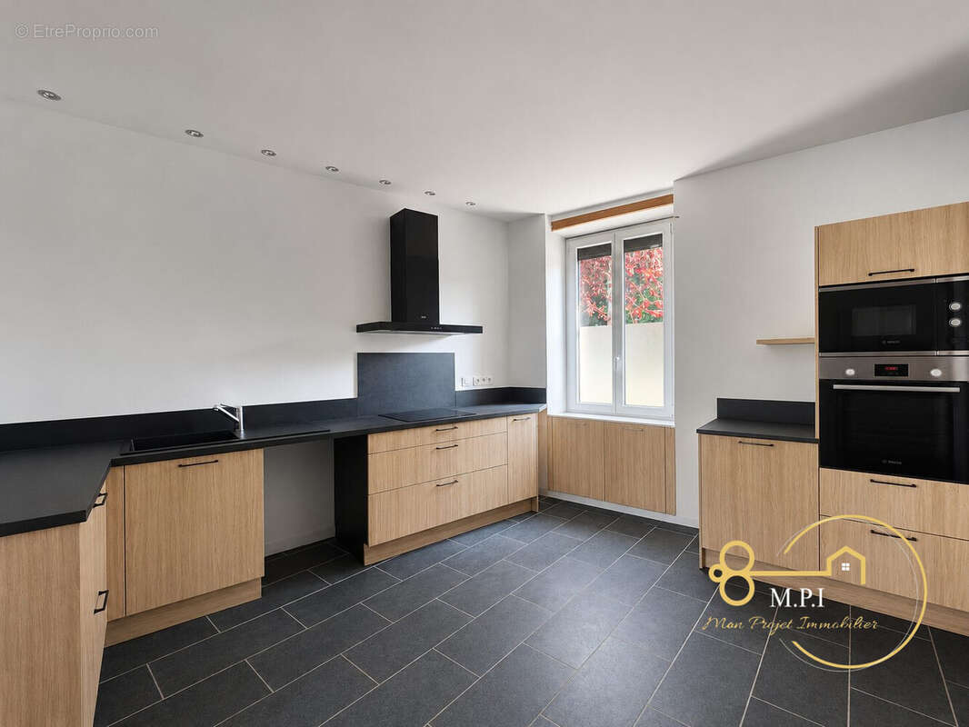Maison 132 m² à Saint-Paterne  - photo 5