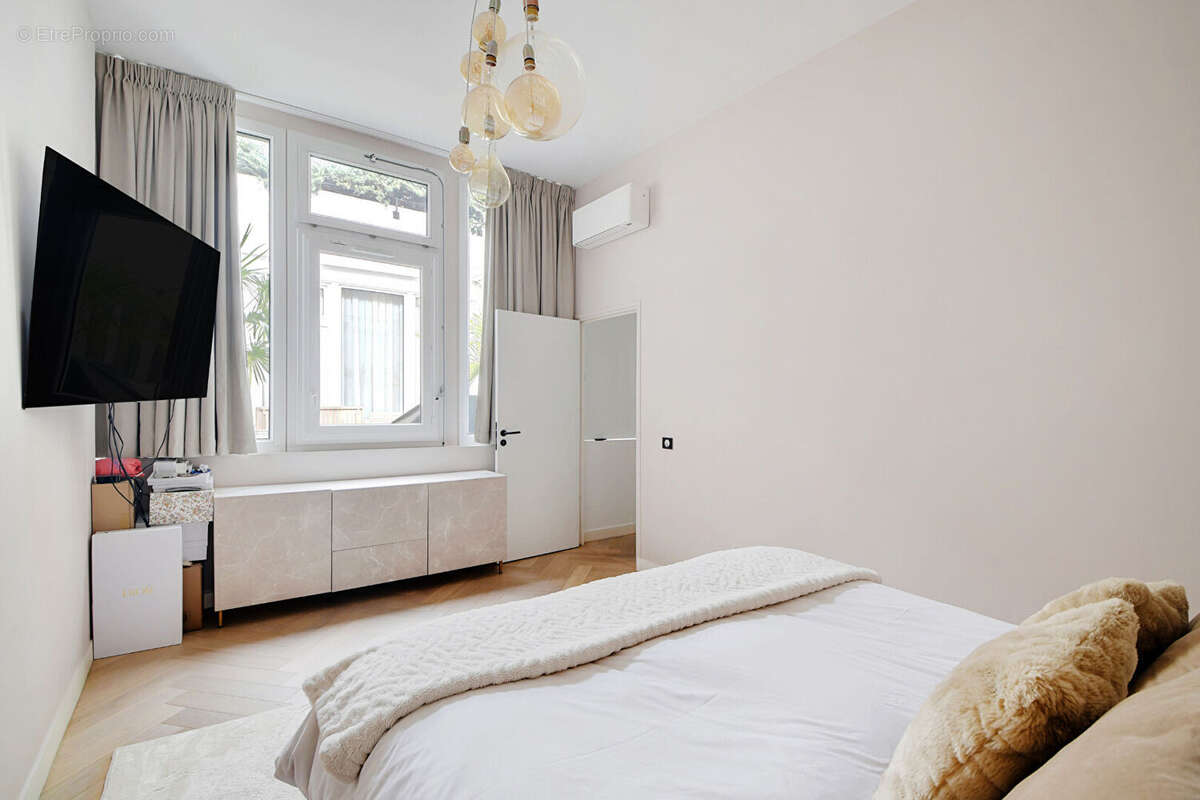 Appartement à SURESNES