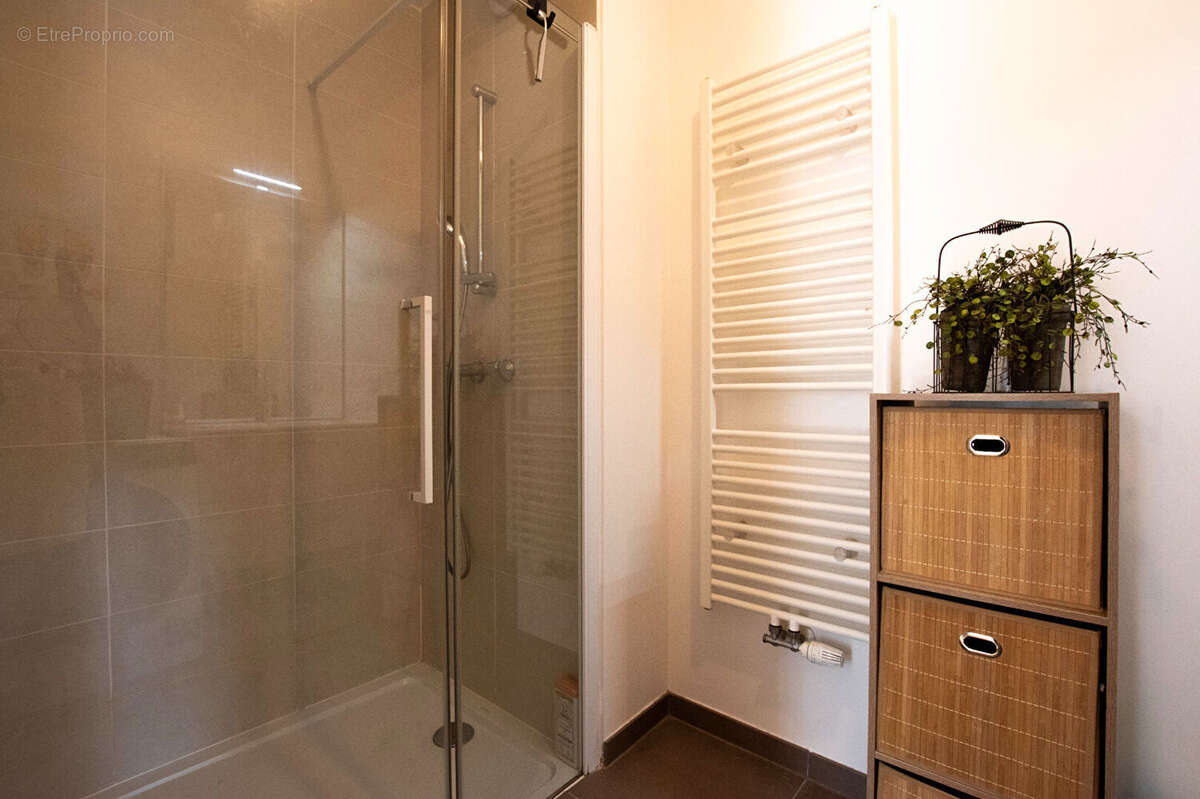 Appartement à FOURAS