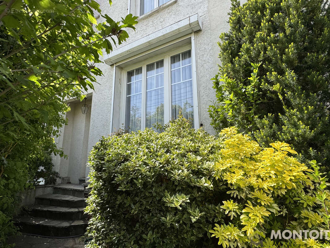 Maison à SAVIGNY-SUR-ORGE