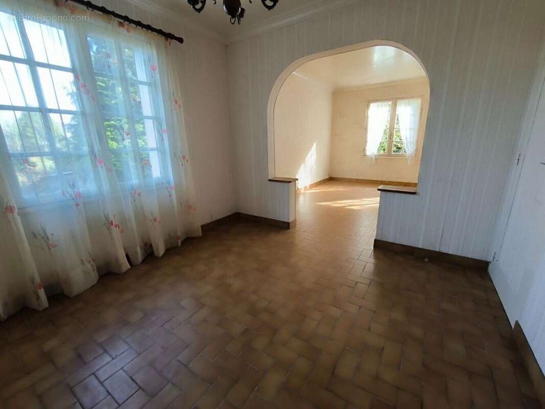 Photo 8 - Maison à PLOUGUIEL