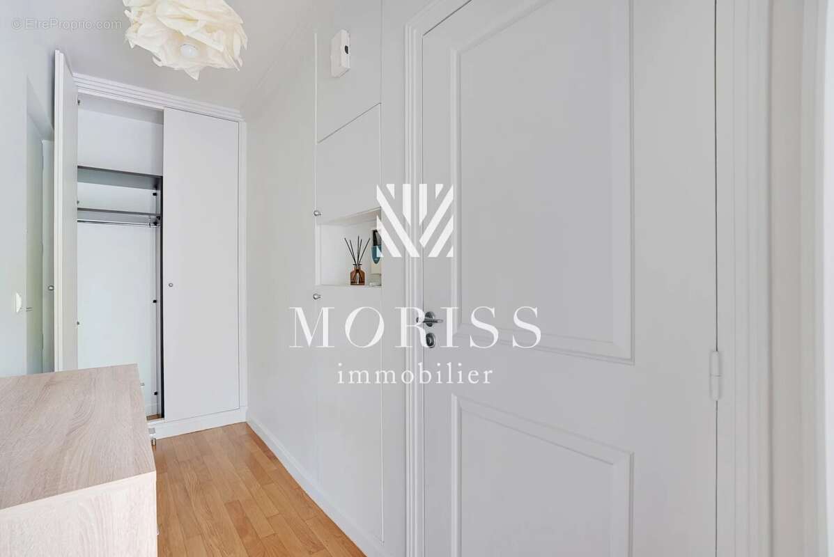 Appartement à NEUILLY-SUR-SEINE