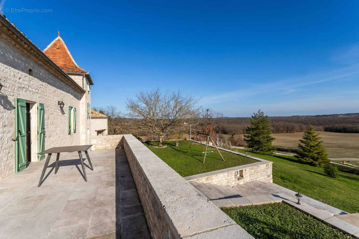 Country house with gite and pool - photo 10
