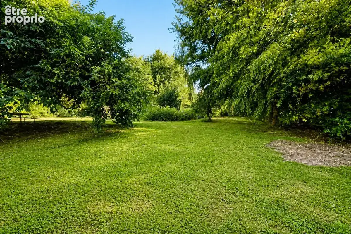 Maison de 10 pièces de 240 m² à Mayet - photo 3