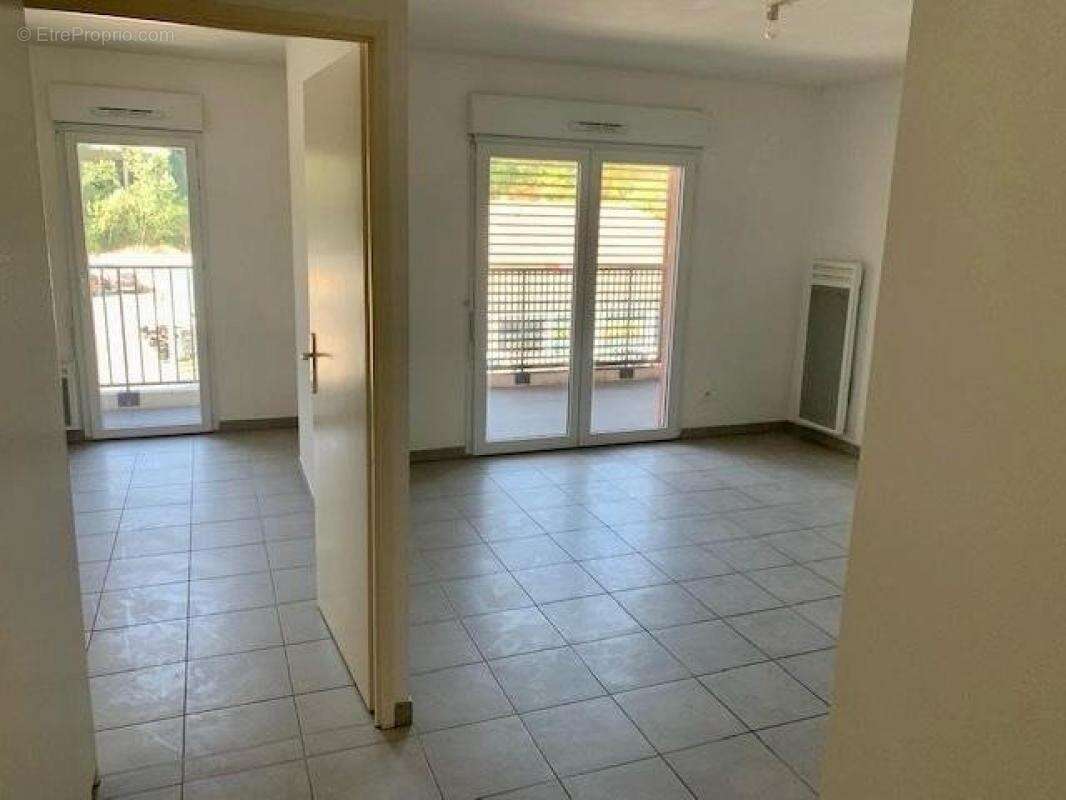 Appartement à COGOLIN