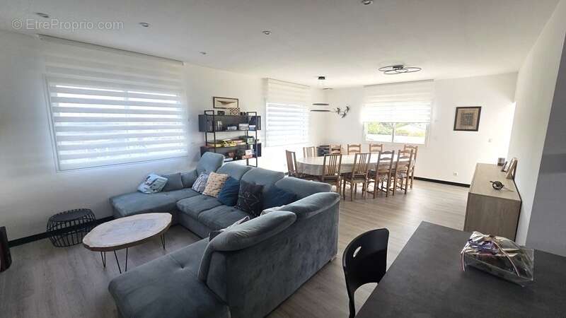 Maison à VILLEMOUSTAUSSOU