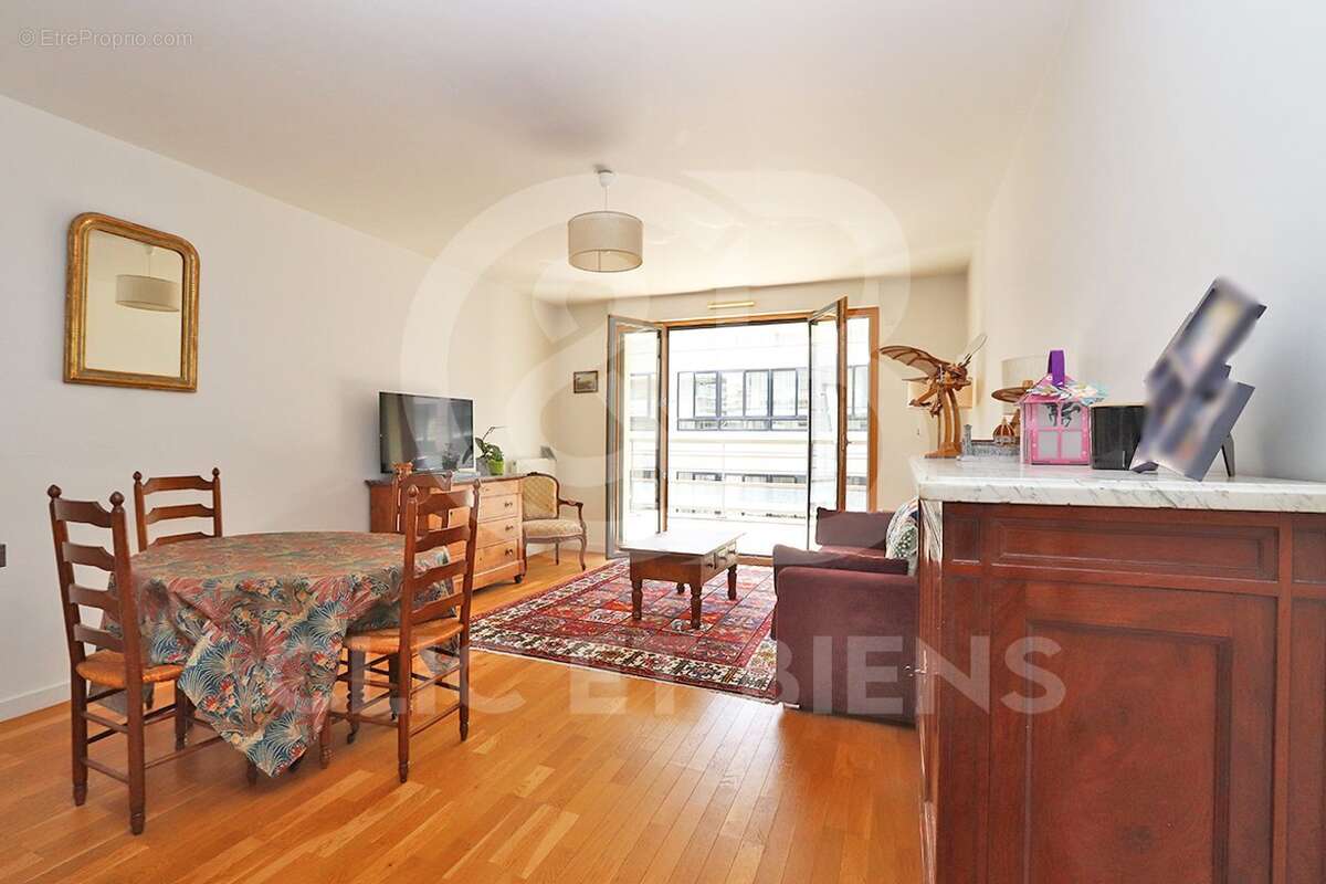 Appartement à CHAVILLE