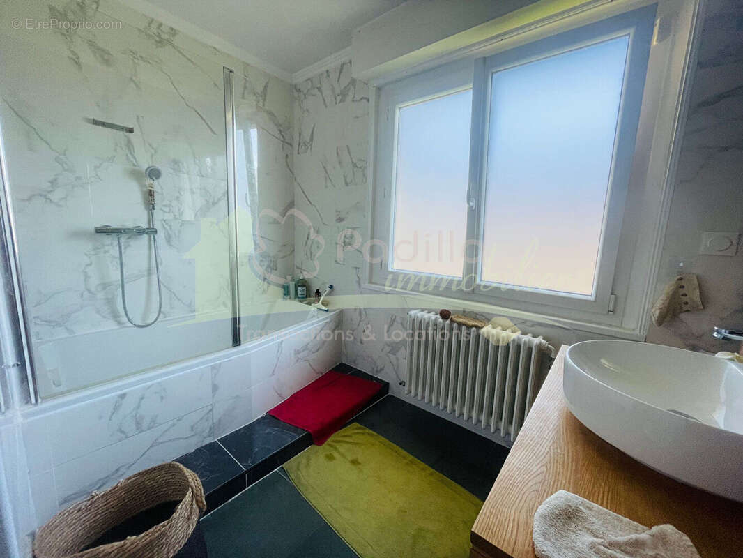 Appartement à CLUSES