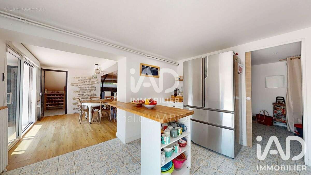 Maison 210 m² à Montauban  - photo 2