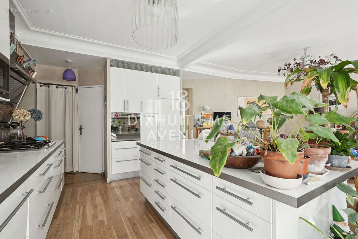 Appartement à PARIS-18E