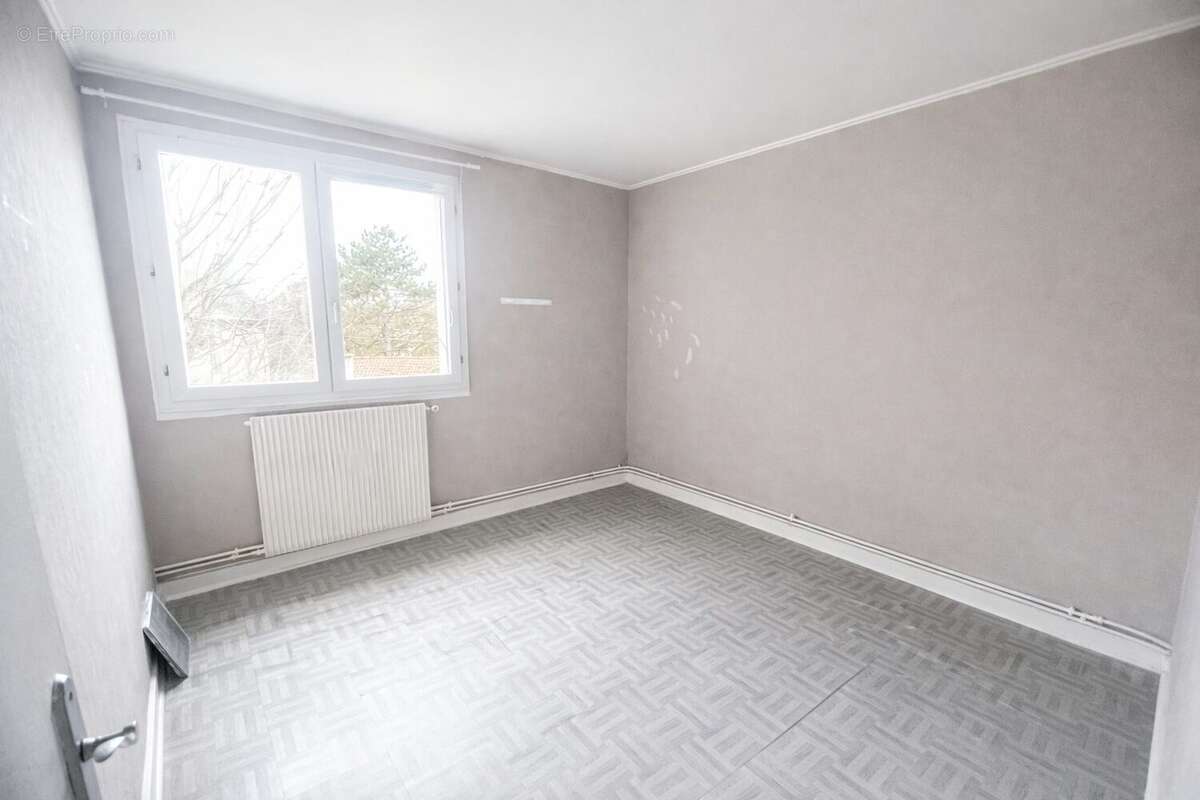 Appartement à SARTROUVILLE