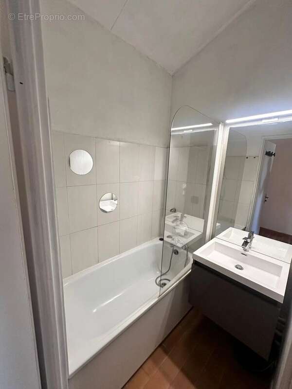 Appartement F1 avec loggia aux Cyprines - photo 6