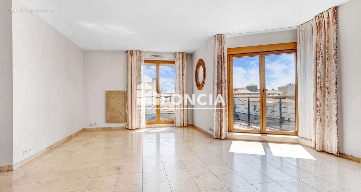 Appartement 4 pièces récent situé Rue Auguste MOUNIE EN HYPER-CENTRE-VILLE - photo 11
