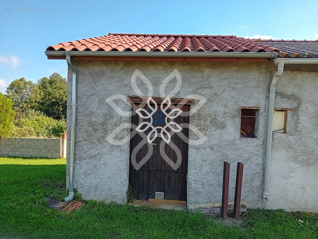 Charmante maison de village à Vergongheon   Un cocon familial plein de potentiel ! - photo 25