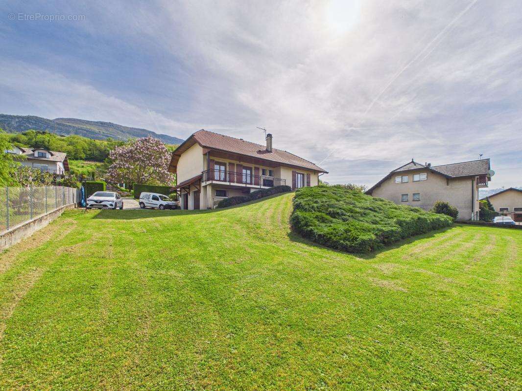 Maison à SAINT-JEOIRE-PRIEURE