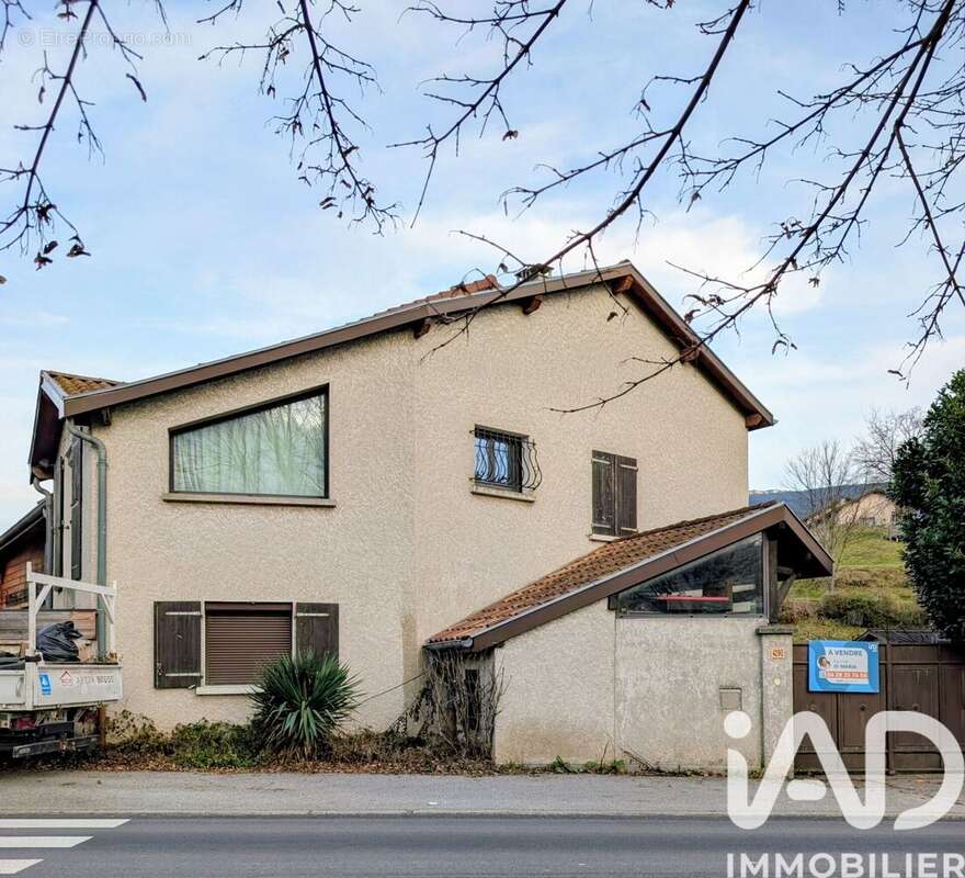 Photo 4 - Maison à BRIE-ET-ANGONNES
