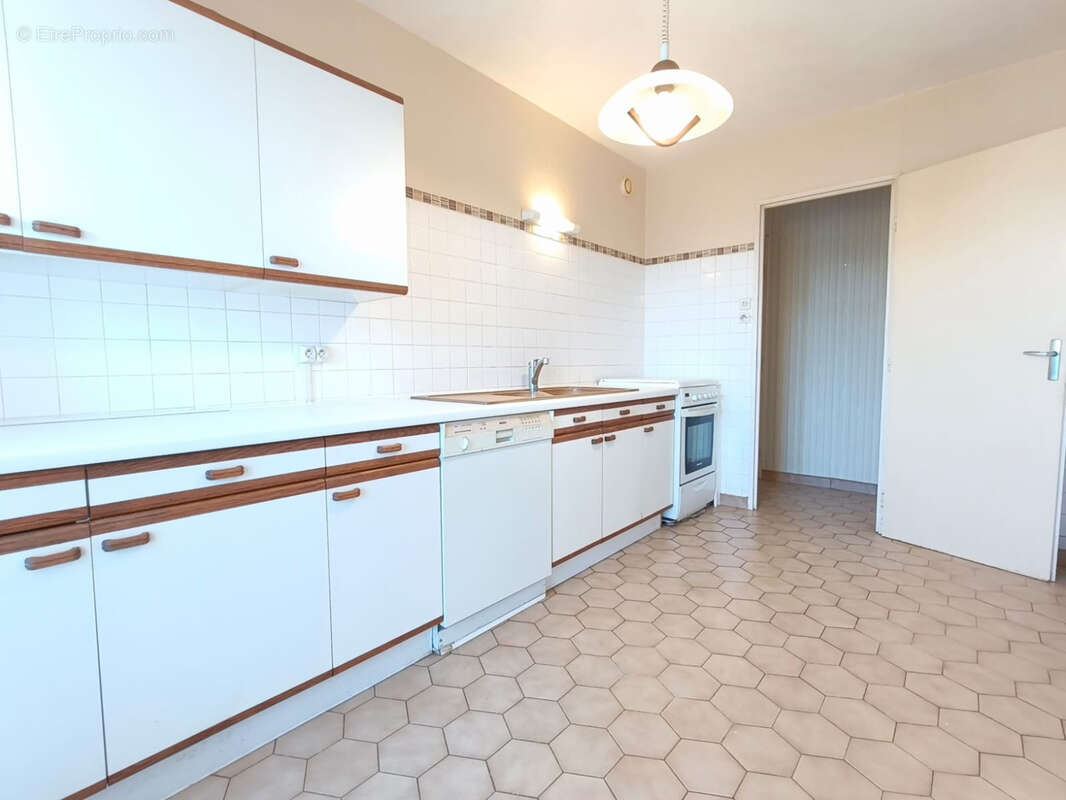 Appartement à SATHONAY-CAMP