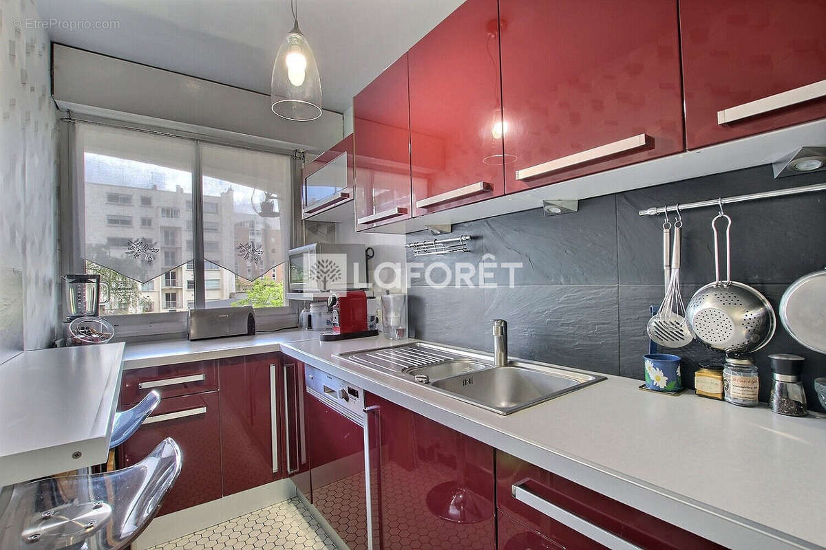 Appartement à COURBEVOIE