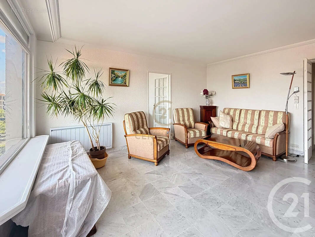 Appartement à BRON