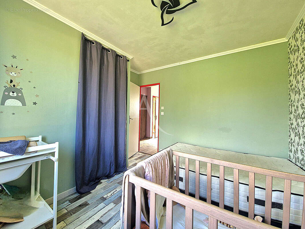 Maison à MIRE
