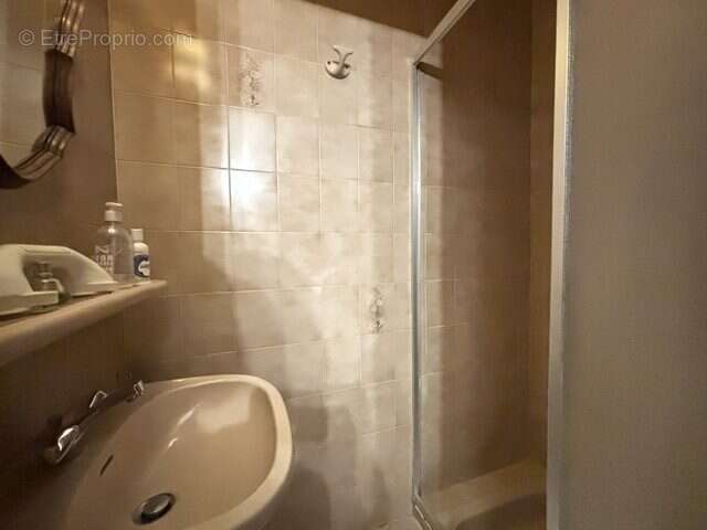 Maison 86 m² à Saint-Genest-Lerpt  - photo 8