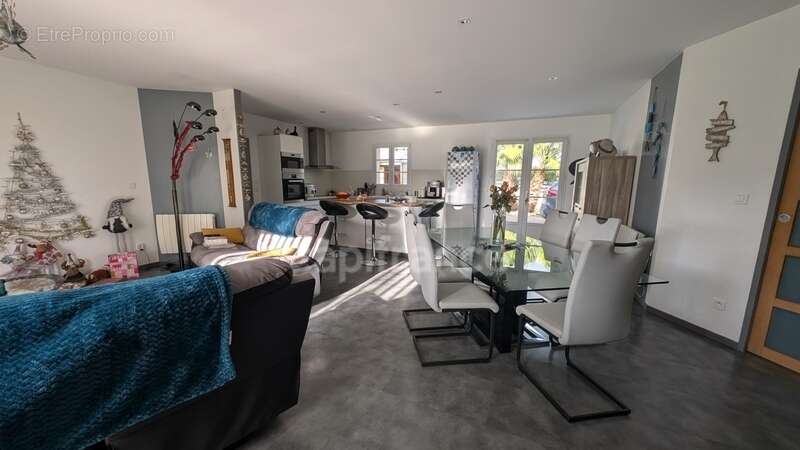 Maison à SAINT-JEAN-D&#039;ANGLE