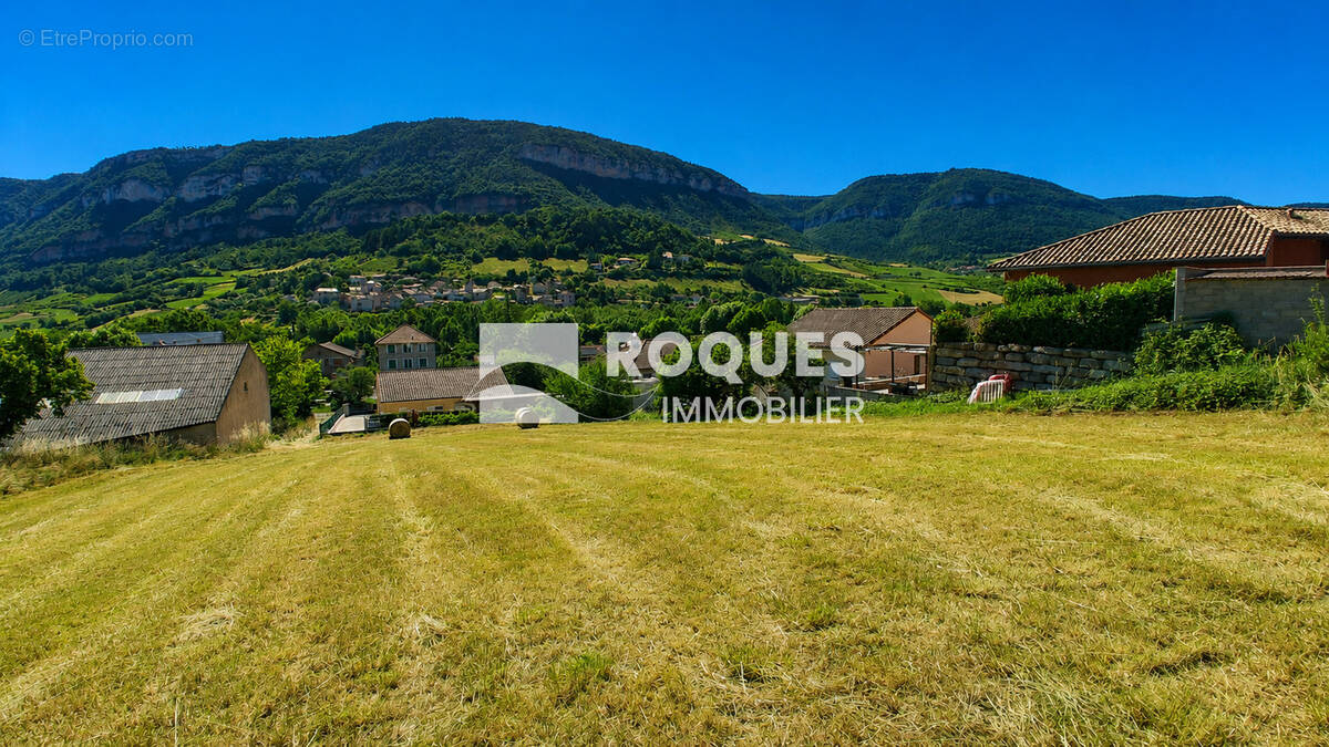 Terrain à AGUESSAC