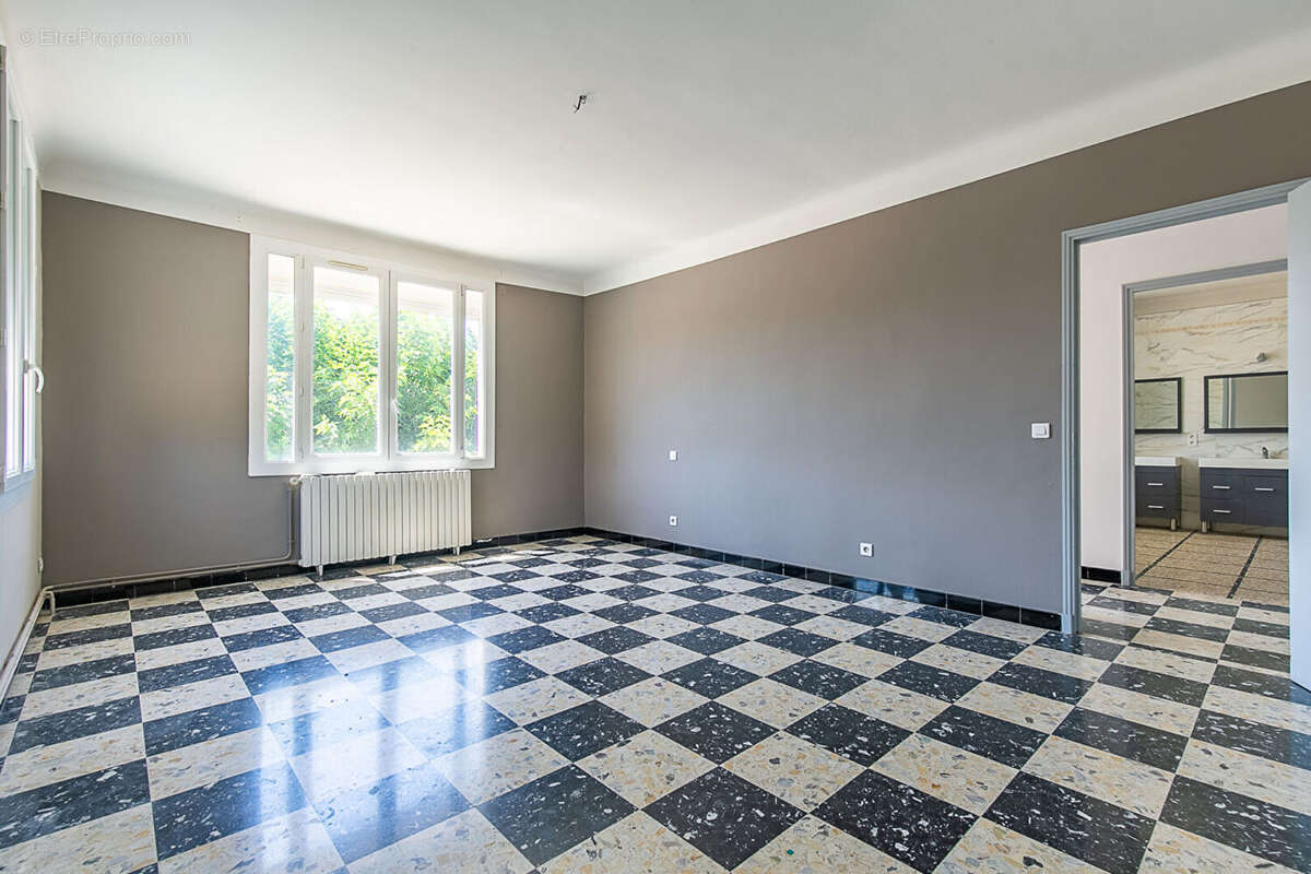 Maison à ROGNONAS
