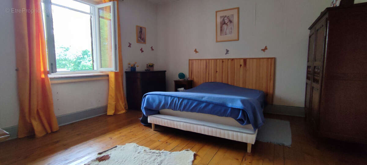 Maison à SAINT-SEINE-EN-BACHE